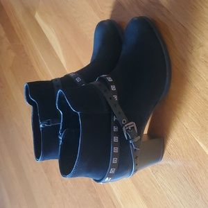 TAMARIS gorgeous black suede booties. US size 11.